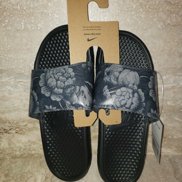 nike flip flops 2019